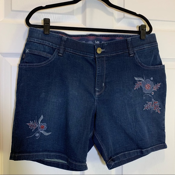 Lee Shorts Lee Platinum Label Total Freedom Walk Shorts 6w Poshmark